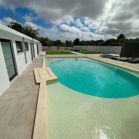 145 Townhouse מלון